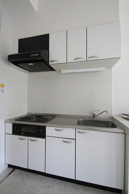 キッチン　同物件別号室の写真です。