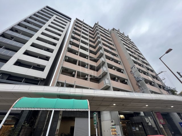 建物外観　フロンティアタワー九条III　外観