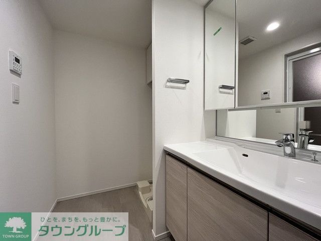 洗面設備　※写真は同タイプ住戸です。