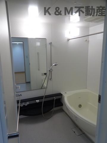 バス・シャワールーム　お風呂で日々の疲れを落としましょう