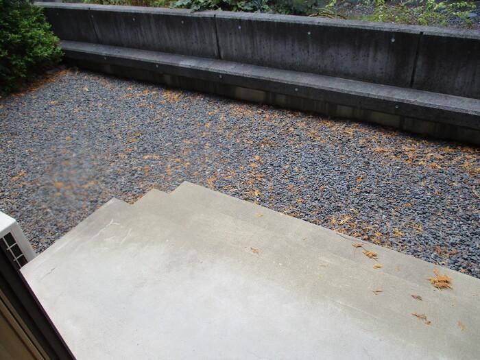 バルコニー　庭