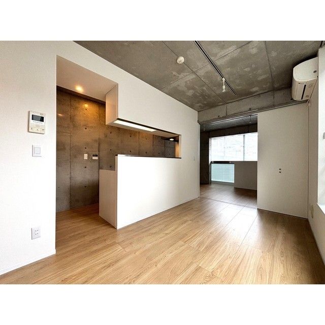 居室・リビング　内観1