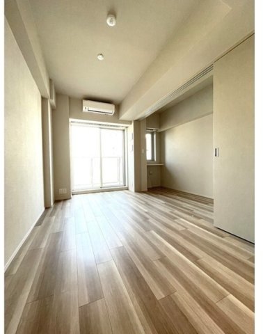 居室・リビング　使いやすい形の為、レイアウトを楽しめます♪