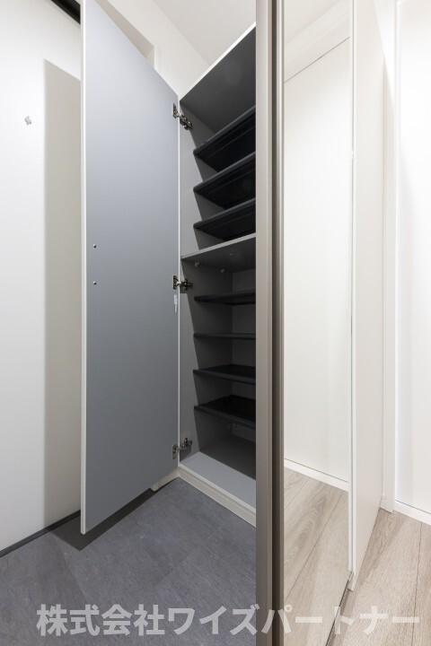 玄関　2026/11/7契約開始※写真はイメージです