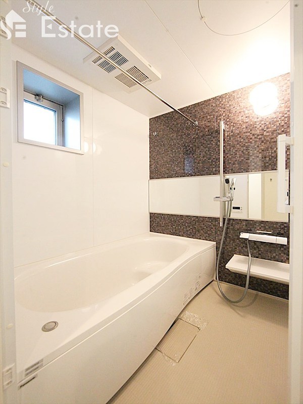 バス・シャワールーム　バスルーム