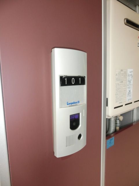 セキュリティ　来訪者が確認できるTVモニターホン