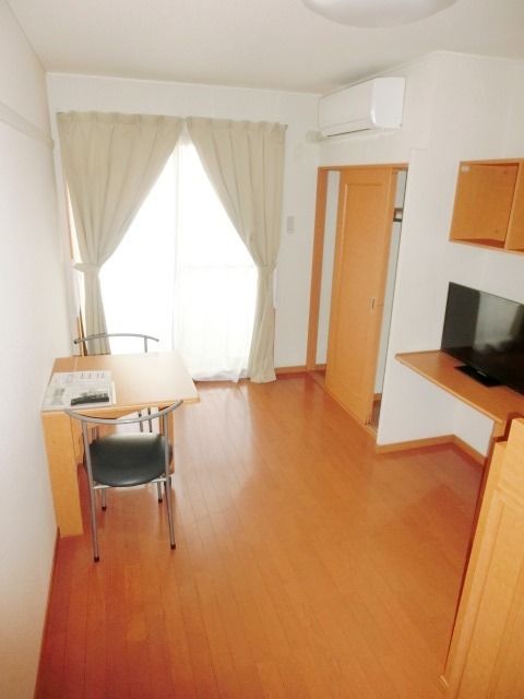 居室・リビング　1階はフローリング2階はカーペット仕様です