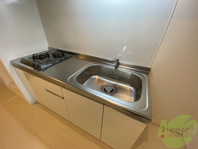 キッチン　キッチンはこちら。広々スペースで使い易いですね。