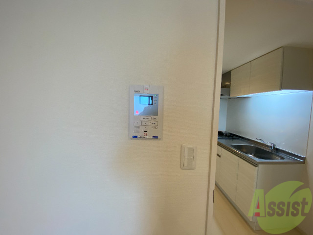 その他設備　モニター付きのインターホン。急な来客も安心ですね。