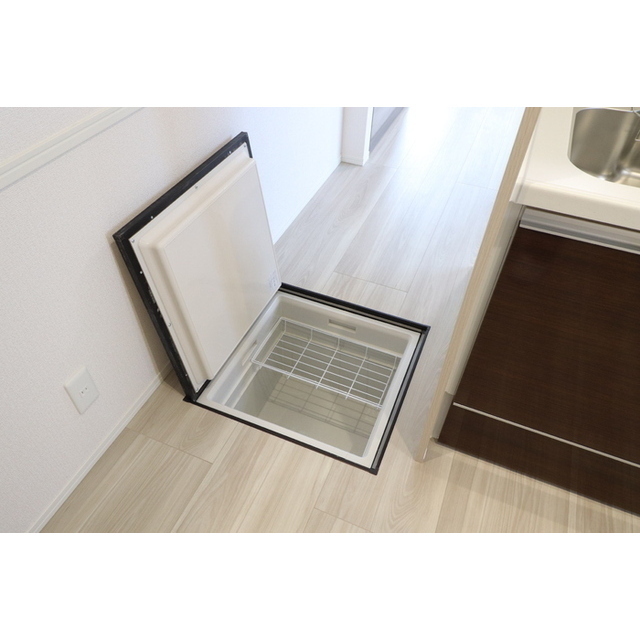 収納　床下収納