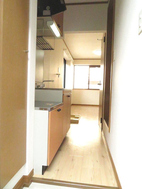 その他　玄関～室内