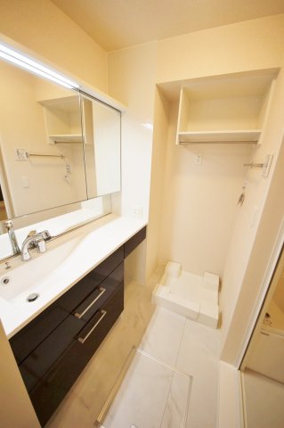 洗面設備　同物件別号室参考写真