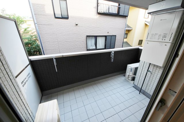 バルコニー　同物件別号室参考写真