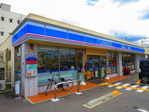 コンビニ　ローソン 東大阪川田三丁目店（コンビニ）まで887m