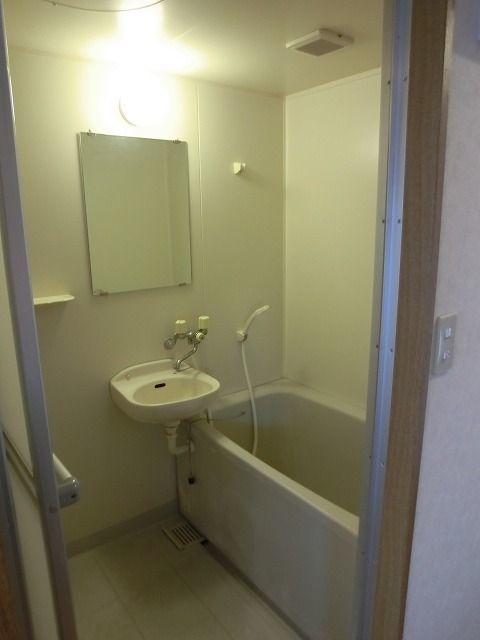 バス・シャワールーム　【浴室】参考写真