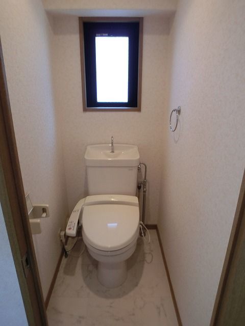 トイレ　【トイレ】参考写真