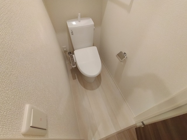 トイレ　ウォシュレット付