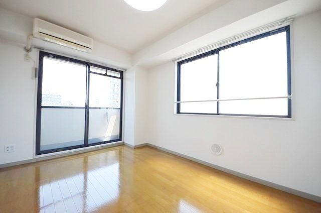 居室・リビング　☆陽当り良好なお部屋です☆