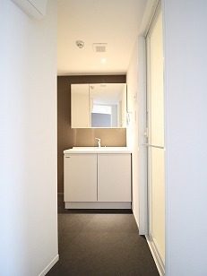 洗面設備　同マンション別部屋参照