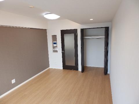 居室・リビング　室内