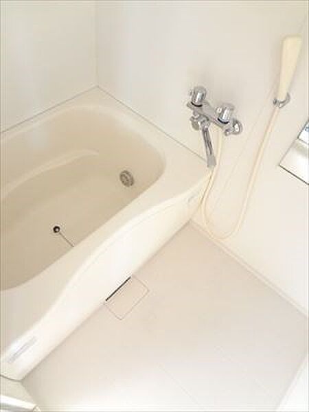 バス・シャワールーム　弊社は都内全域の物件が仲介手数料最大無料でご紹介可能です！