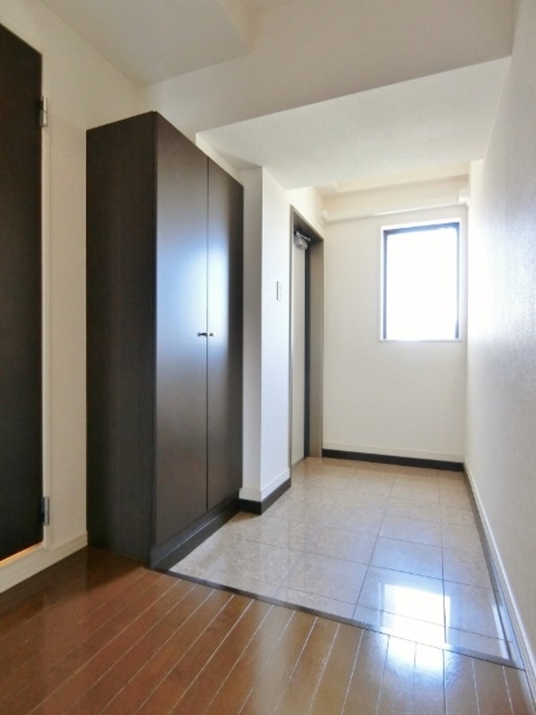 玄関　図面と現状に相違がある場合には現状を優先