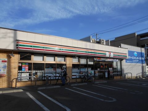 コンビニ　セブンイレブン武蔵野成蹊通り店（コンビニ）まで240m