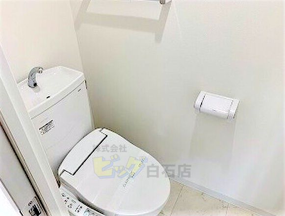 トイレ　ウォシュレット付きのトイレです♪