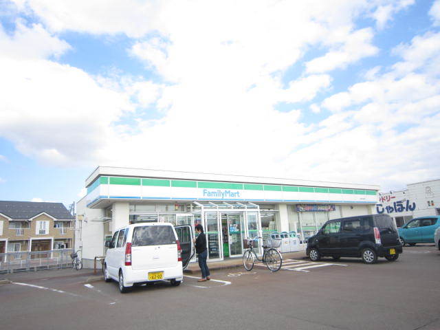コンビニ　ファミリーマート見附市野坪店（コンビニ）まで1187m