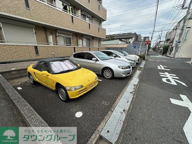 駐車場　駐車場
