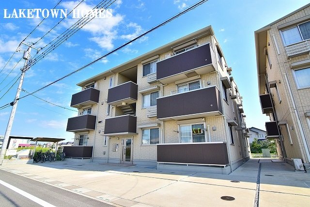 建物外観　レイクタウンでのお部屋探しなら、地元の当社にお任せ下さい！