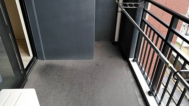 バルコニー　※別部屋参考資料の為、現状を優先します。