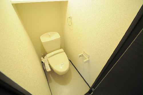 トイレ　備品や設備仕様は号室によって異なります。