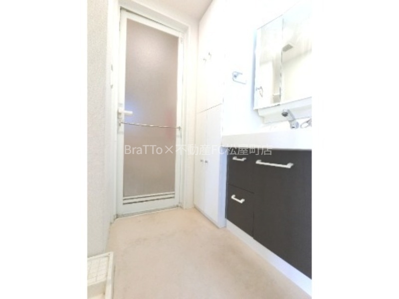 洗面設備　脱衣場