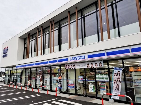 コンビニ　ローソン札幌南高校前店（コンビニ）まで160m