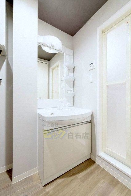 洗面設備　シャンプードレッサー付きです♪