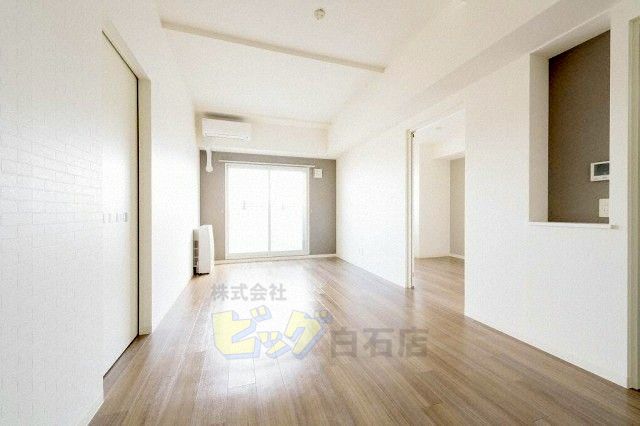 居室・リビング　日当たり良好で明るいリビングです♪