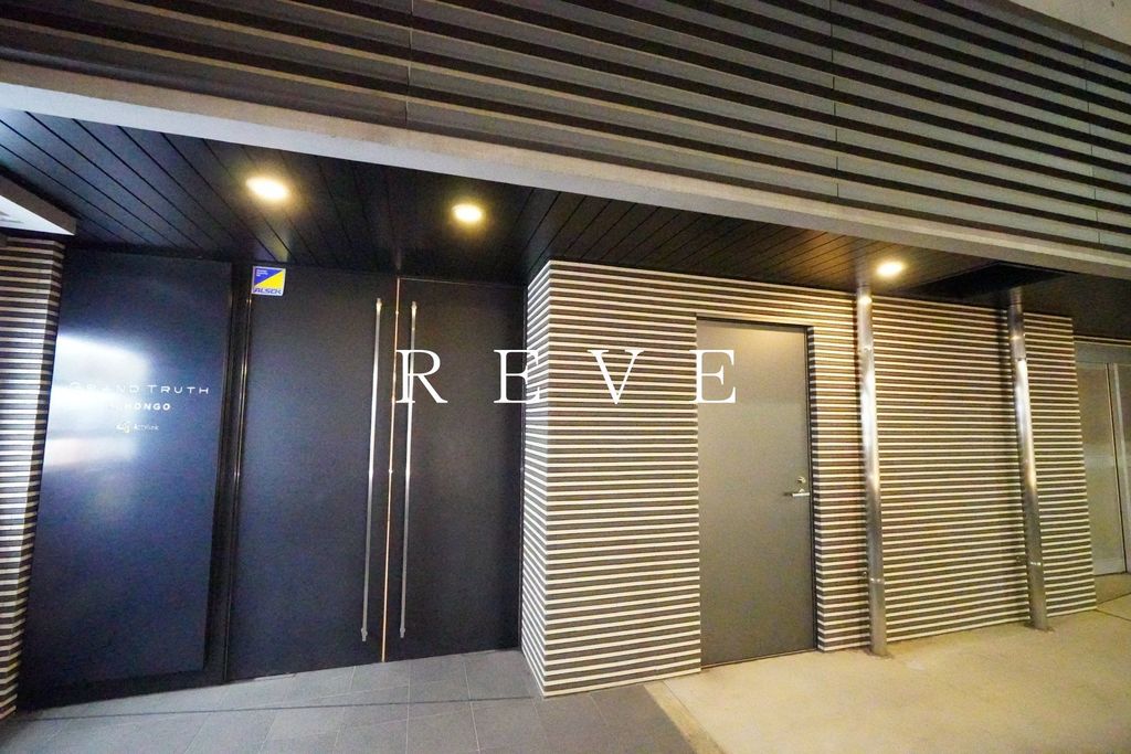 建物外観　エントランス