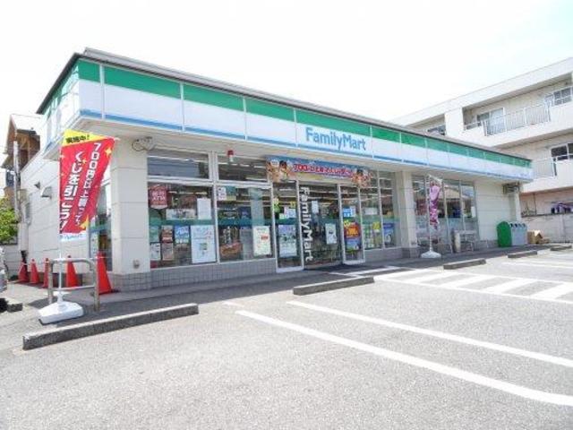コンビニ　ファミリーマート高松六丁目店（コンビニ）まで842m