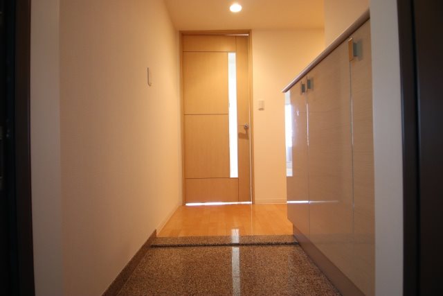 玄関　★見学予約受付中★