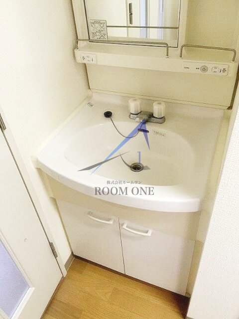 洗面設備　洗面台です。