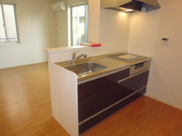 キッチン　３口IHコンロ付システムキッチン