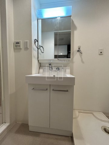 洗面設備　エスライズ四ツ橋　独立洗面化粧台