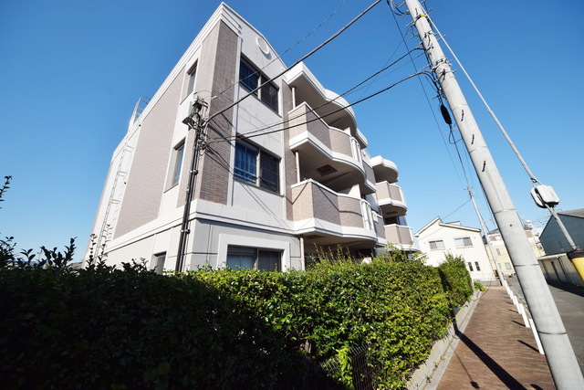 建物外観　～青い空、気持ちいいっ～