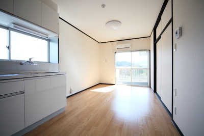 居室・リビング　ゆったりとしたリビングです ※現況優先