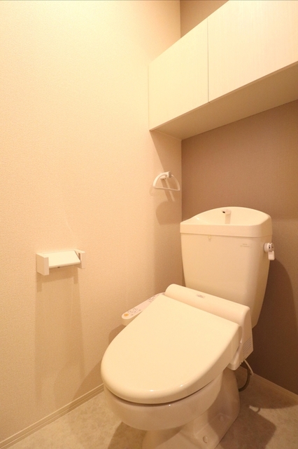 トイレ　温水洗浄暖房便座