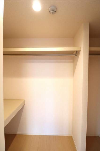 収納　ウォークインクローゼット
