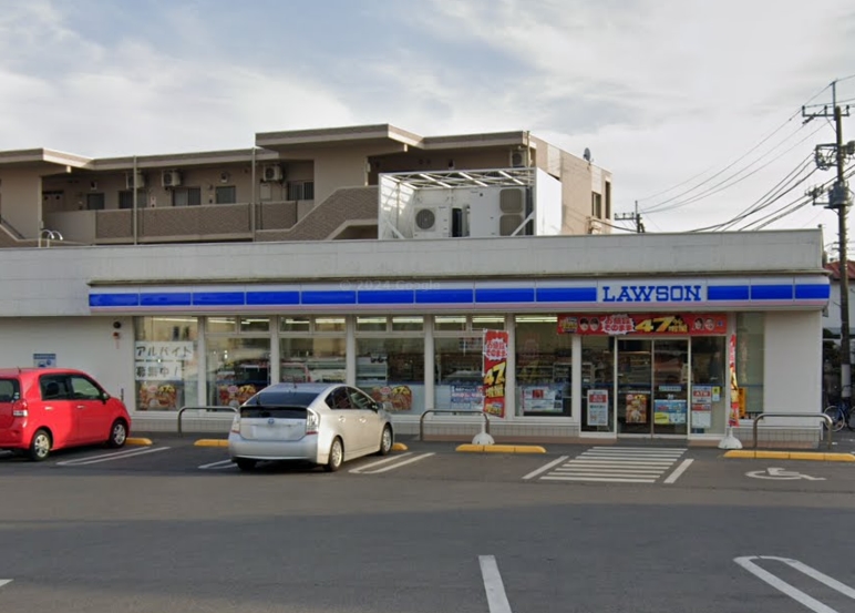 コンビニ　ローソン 宇都宮中央女子高前店（コンビニ）まで153m