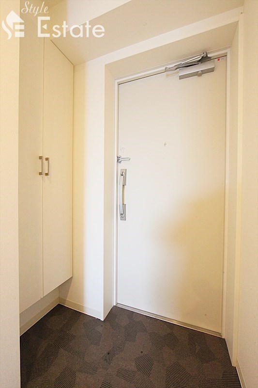 玄関　玄関　シューズボックス