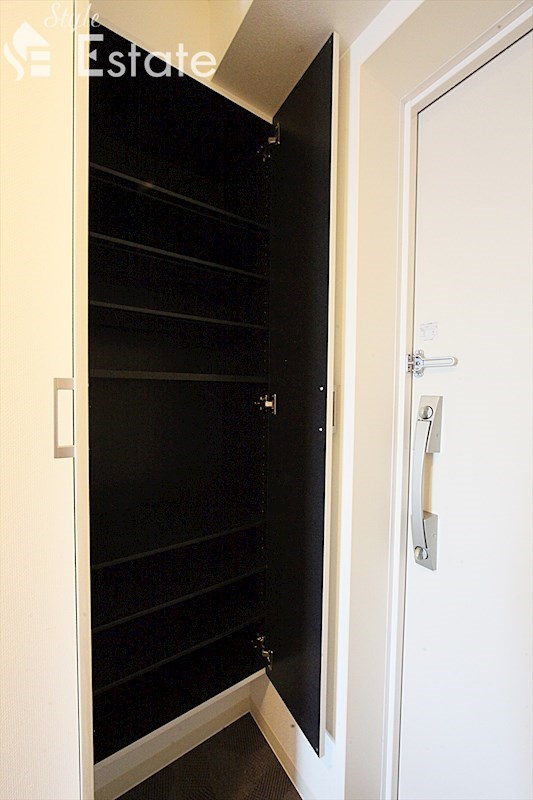 収納　シューズボックス